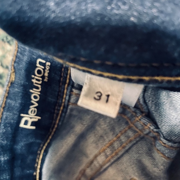 Capris - Picture 3 of 3